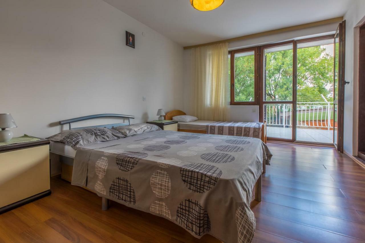 Apartment Dom Ядраново Екстер'єр фото
